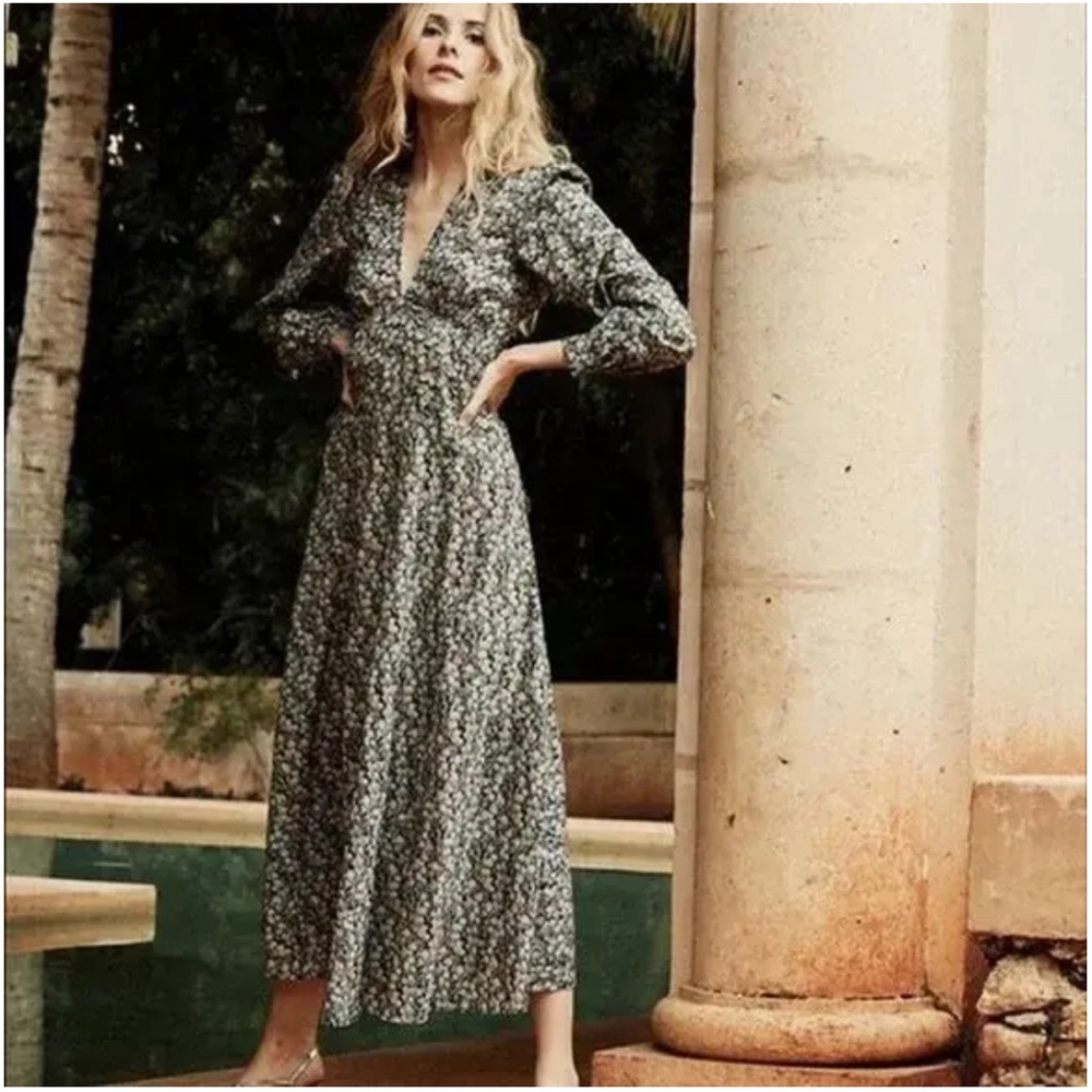 Doen Charleston Dress in Green Valley Floral
SIZE XXL
RETAILS FOR $228